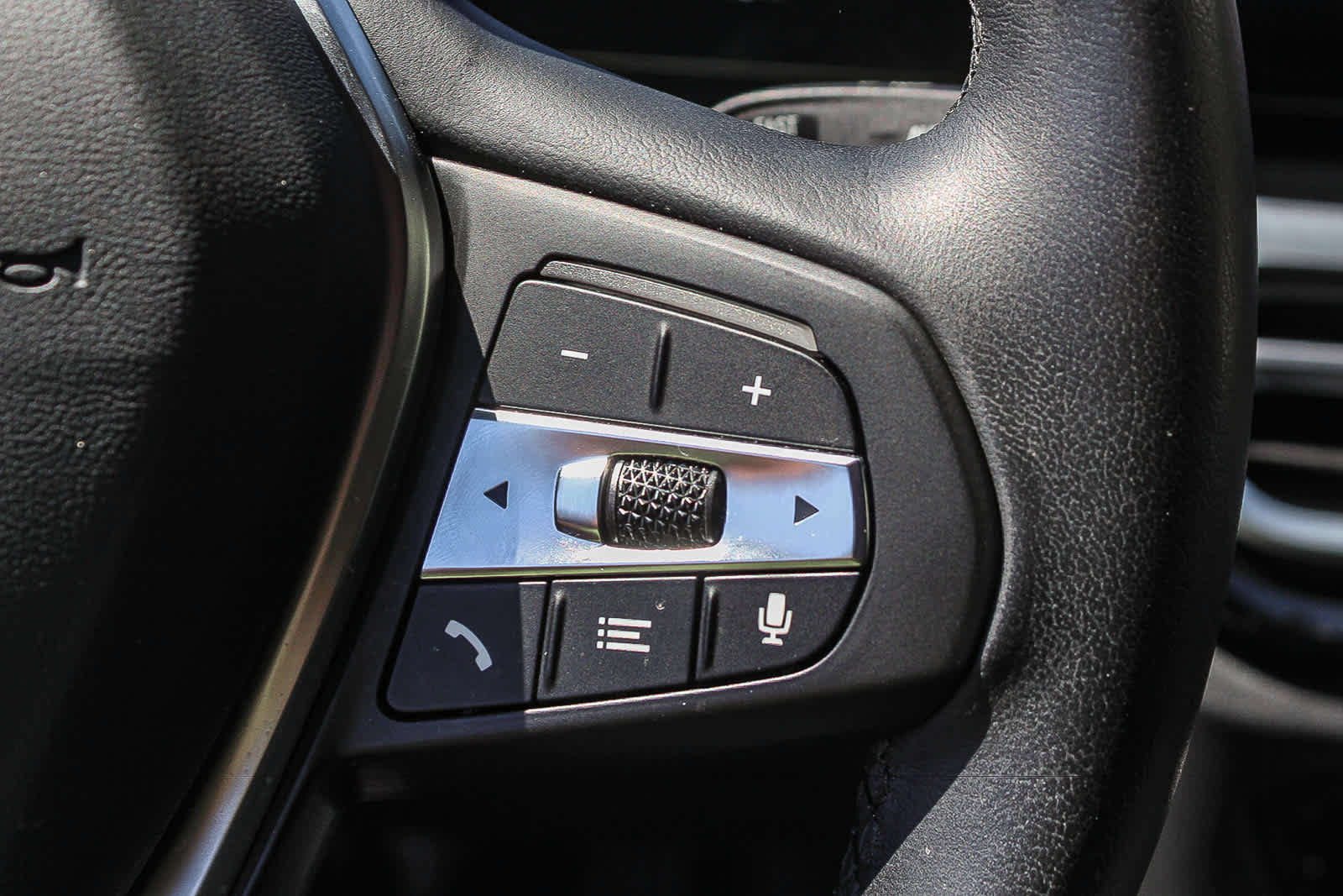 Certified 2023 BMW i4 eDrive40 RWD image 23