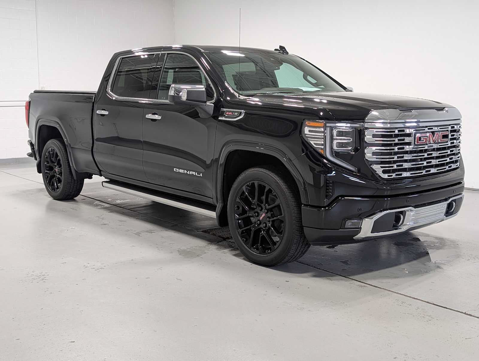 Certified 2023 GMC Sierra 1500 Denali AWD/4WD image 6