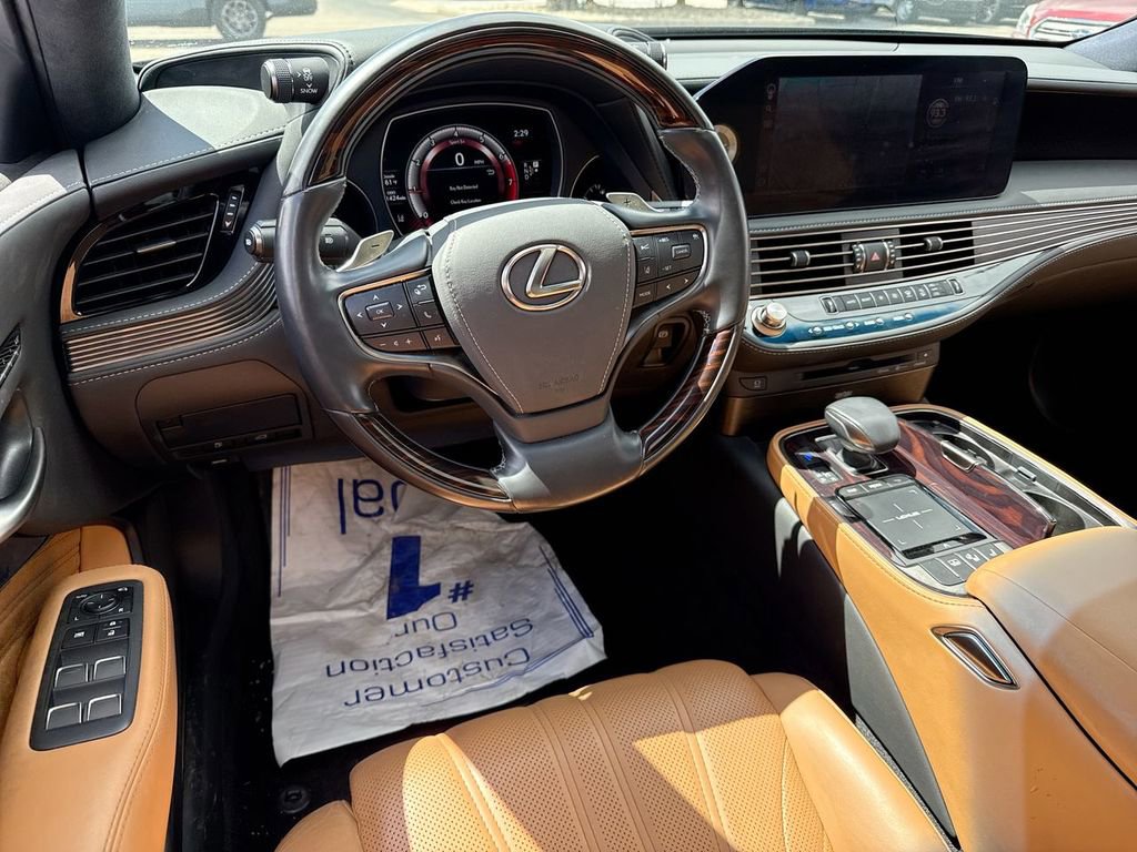 Used 2022 Lexus LS 500 AWD w/ Interior Upgrade Package image 8