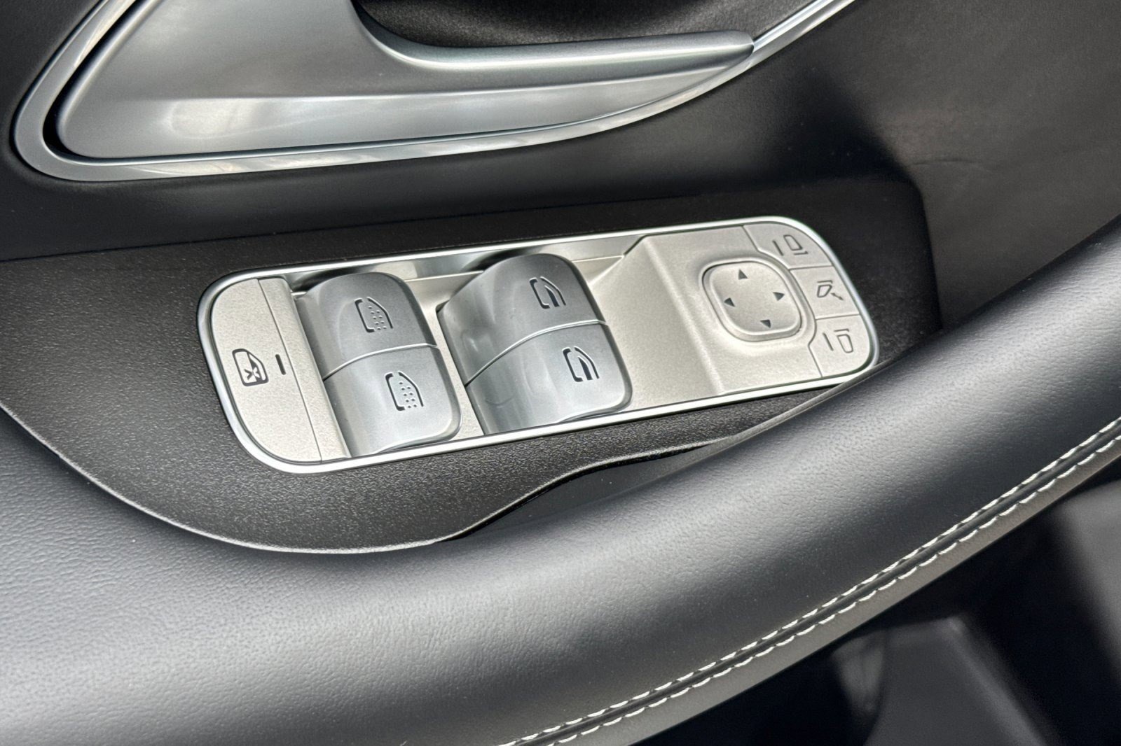 Certified 2023 Mercedes-Benz Maybach GLS 600 4MATIC image 13