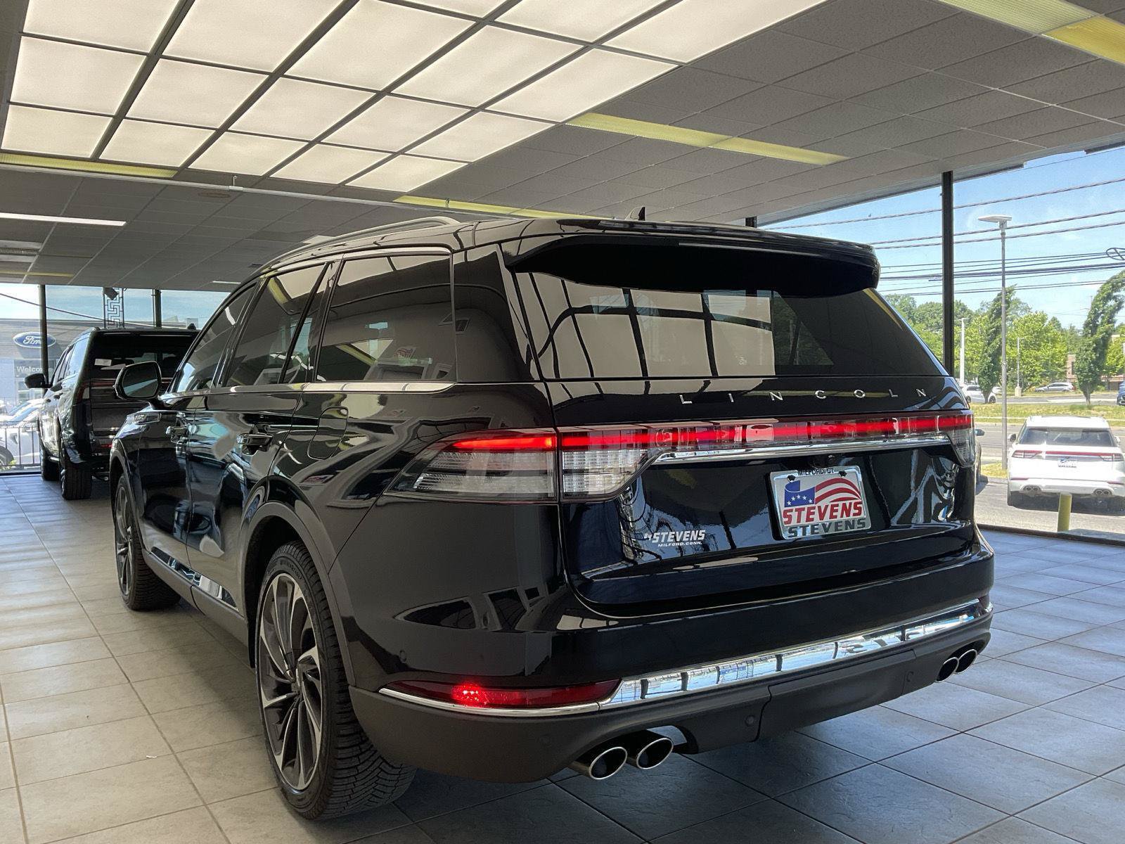 Used 2021 Lincoln Aviator Reserve w/ Equipment Group 202A AWD/4WD image 7