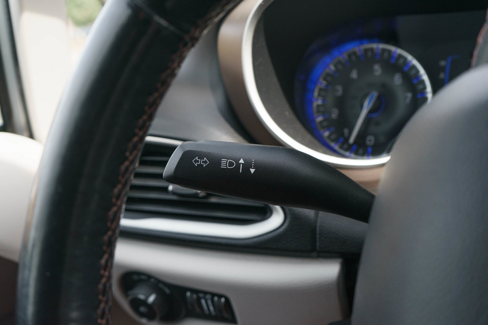 Used 2019 Chrysler Pacifica Touring-L FWD image 23