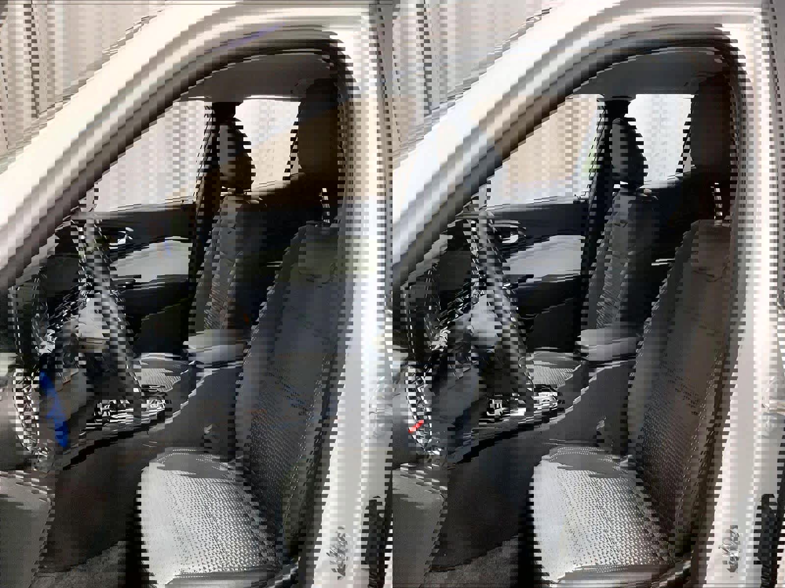 Used 2025 Chevrolet Trax LT w/ LT Convenience Package image 10