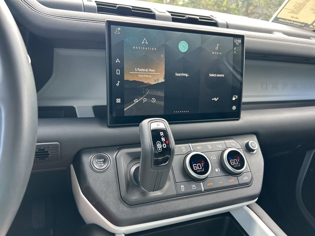 Used 2025 Land Rover Defender 110 S image 32