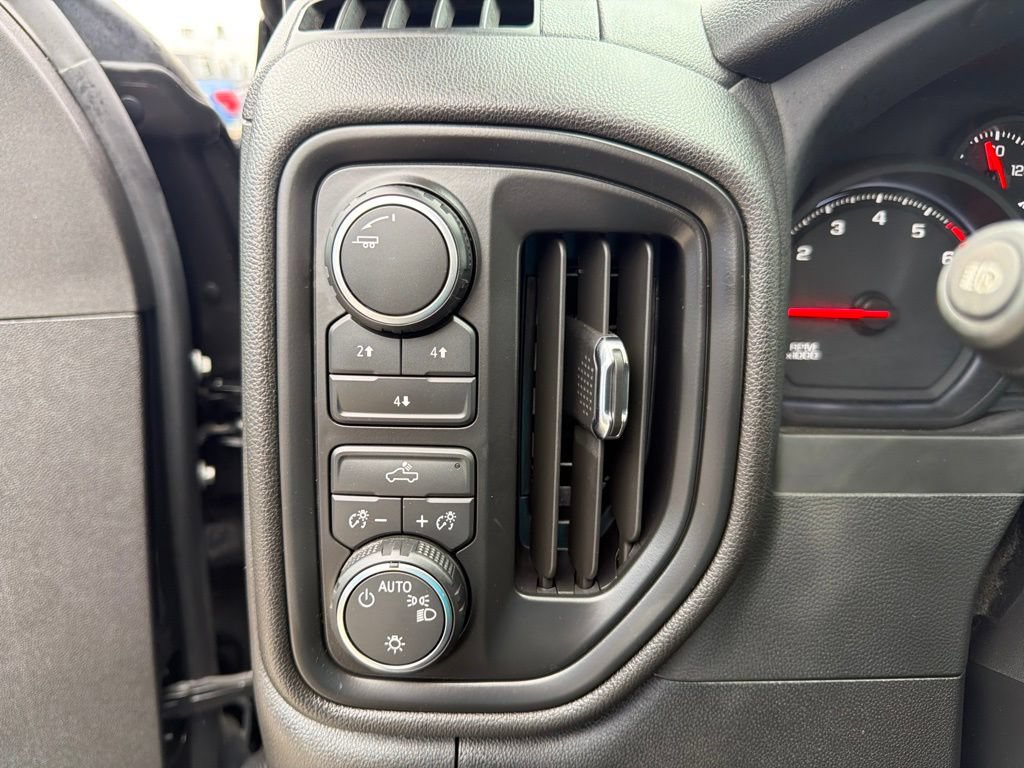 Used 2026 Chevrolet Silverado 2500 Custom w/ Custom Convenience Package AWD/4WD image 21