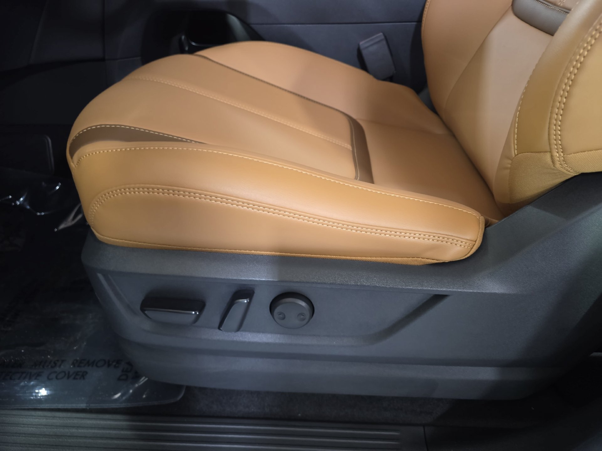 New 2026 Nissan Armada SL w/ Captain's Chari Seat Package AWD/4WD image 28