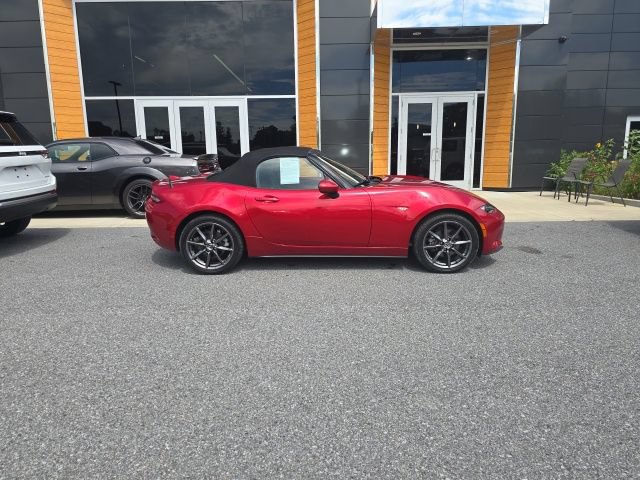 Used 2016 MAZDA MX-5 Miata Grand Touring RWD image 7