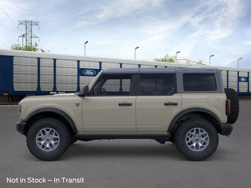 New 2025 Ford Bronco Badlands image 3