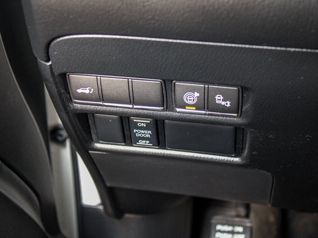 Used 2016 INFINITI QX80 4WD image 21