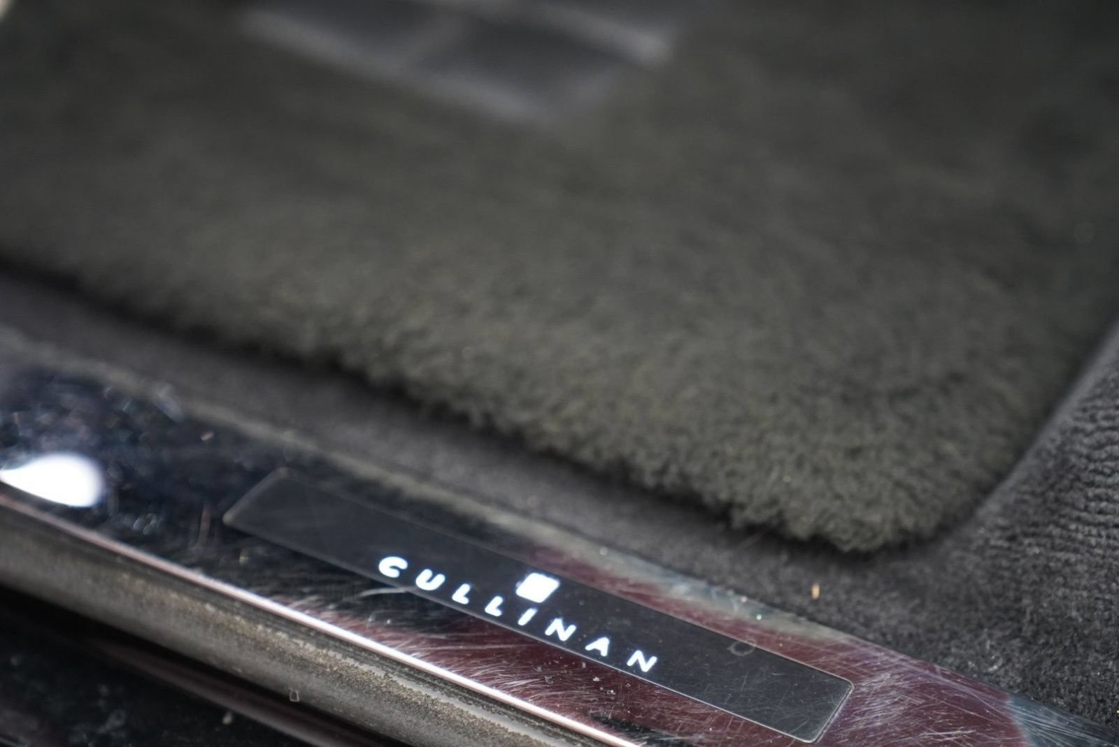 Certified 2020 Rolls-Royce Cullinan AWD/4WD image 14