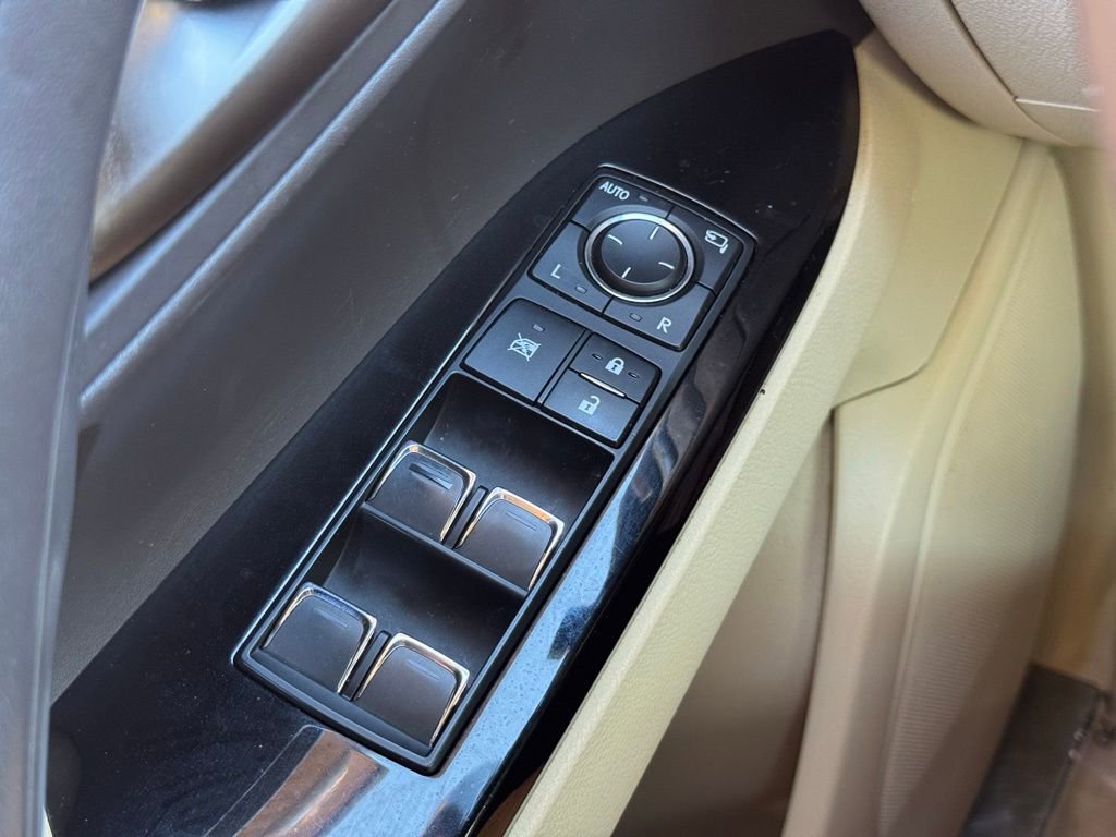 Used 2019 Lexus LX 570 4WD image 28