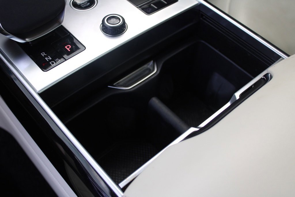 Used 2023 Land Rover Range Rover SE image 32