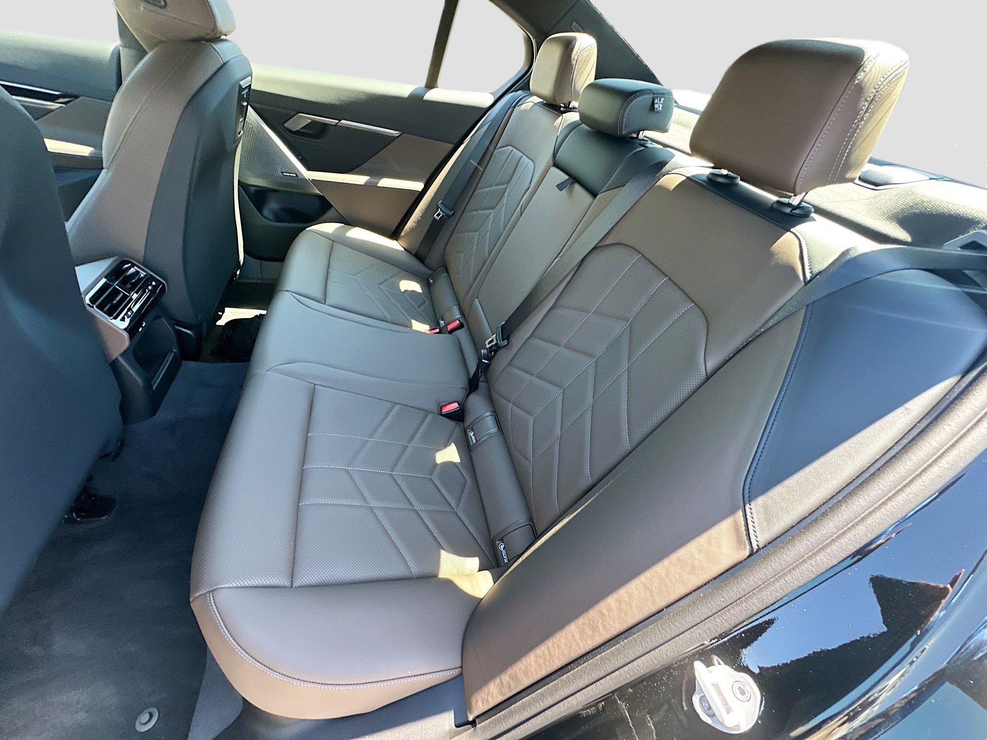 New 2025 BMW 530i w/ Premium Package RWD image 20