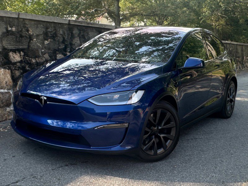 Used 2023 Tesla Model X image 2