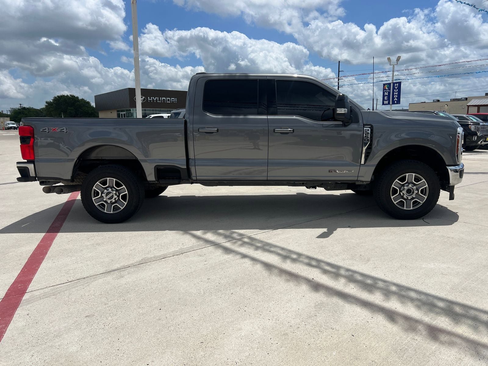 Used 2024 Ford F250 Lariat AWD/4WD image 9