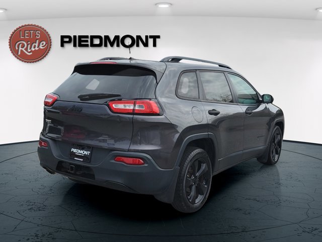 Used 2017 Jeep Cherokee Sport image 6