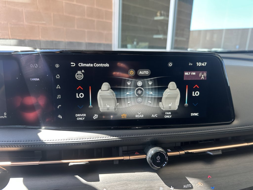 Used 2023 Nissan Ariya FWD image 26