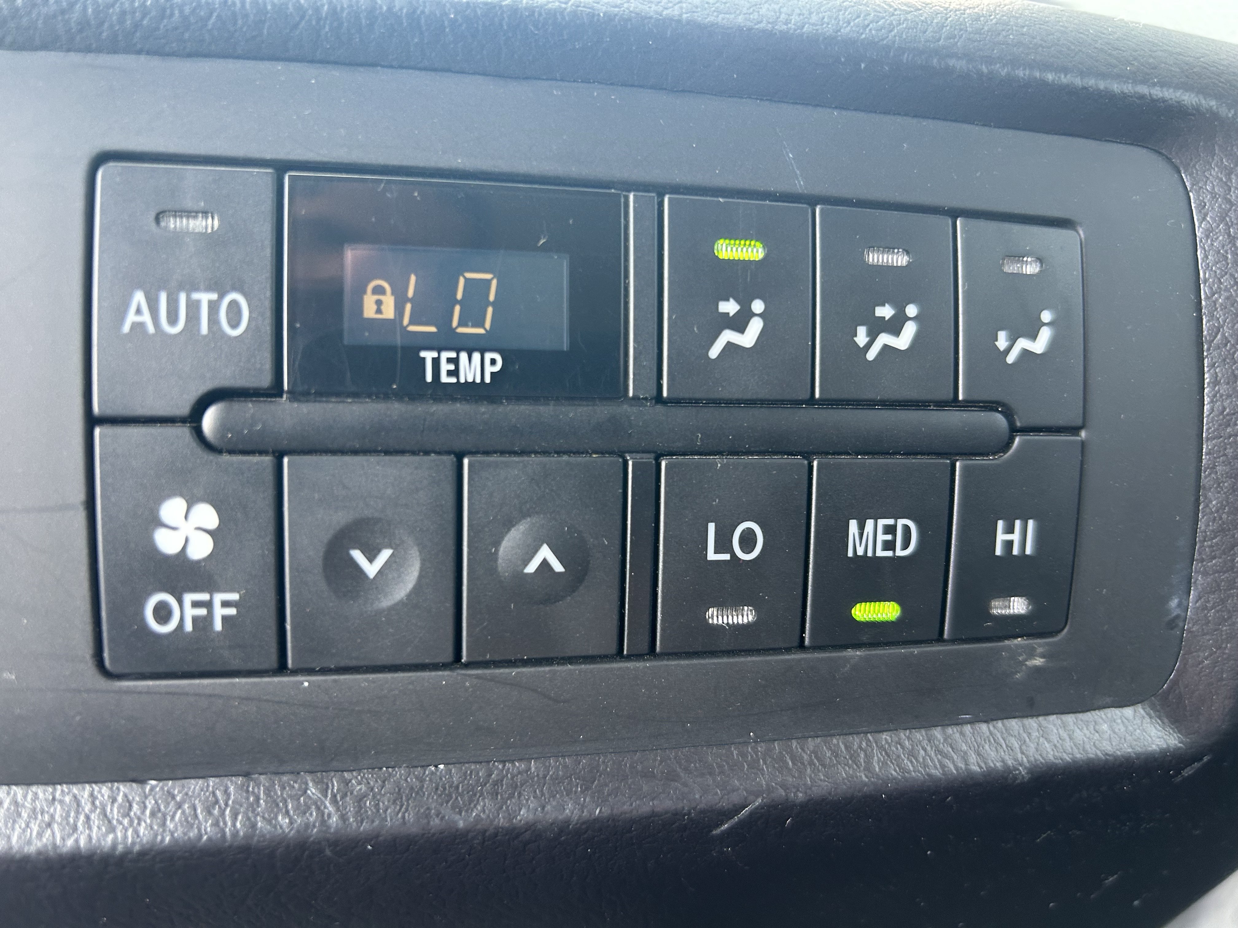 Certified 2020 Toyota Sequoia Limited w/ Safety & Convenience Package AWD/4WD image 19