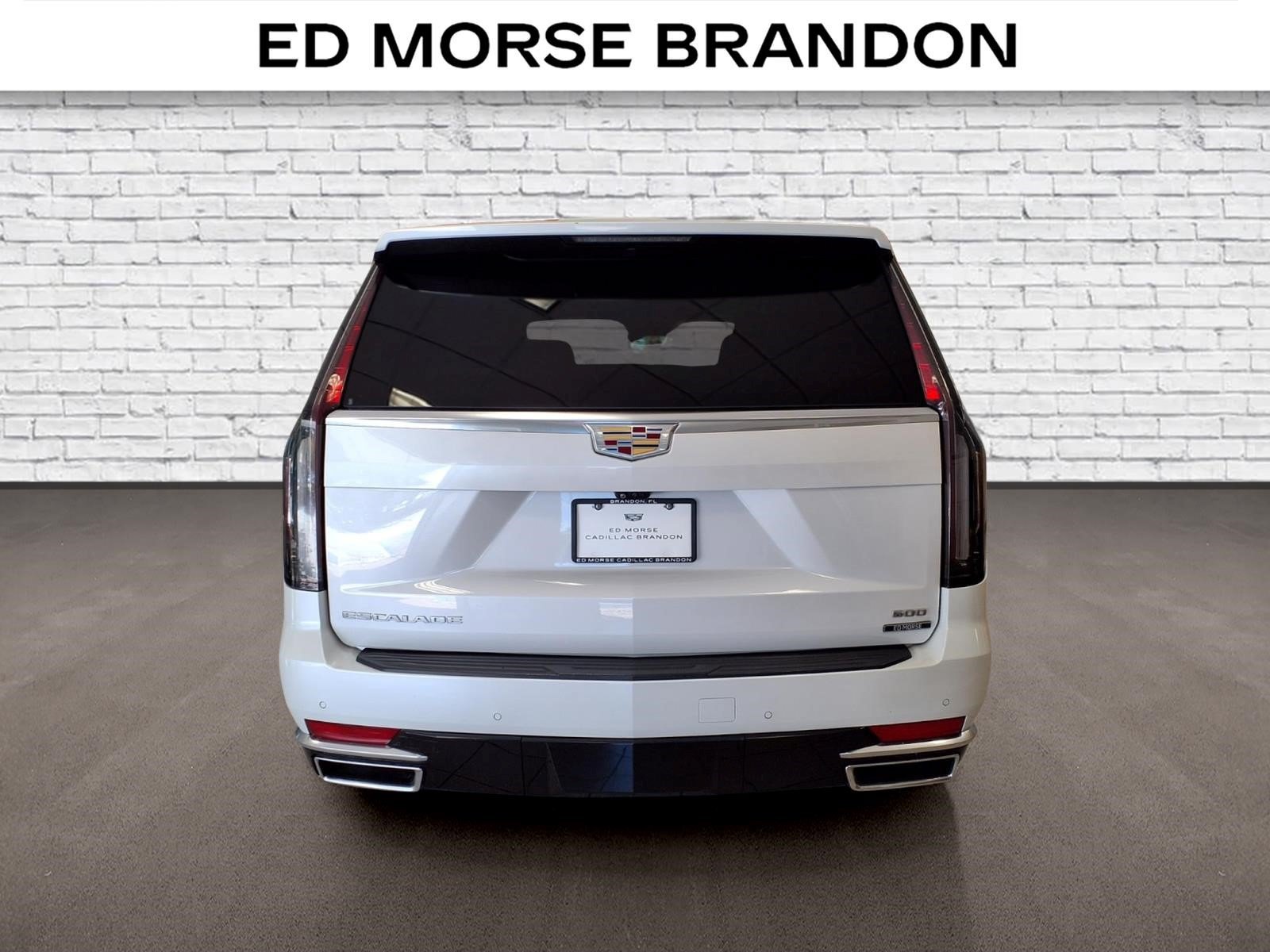 Certified 2023 Cadillac Escalade Premium Luxury w/ Performance Package AWD/4WD image 4