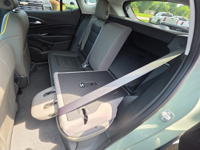 New 2026 Chevrolet Trax ACTIV w/ Sunroof Package FWD image 18