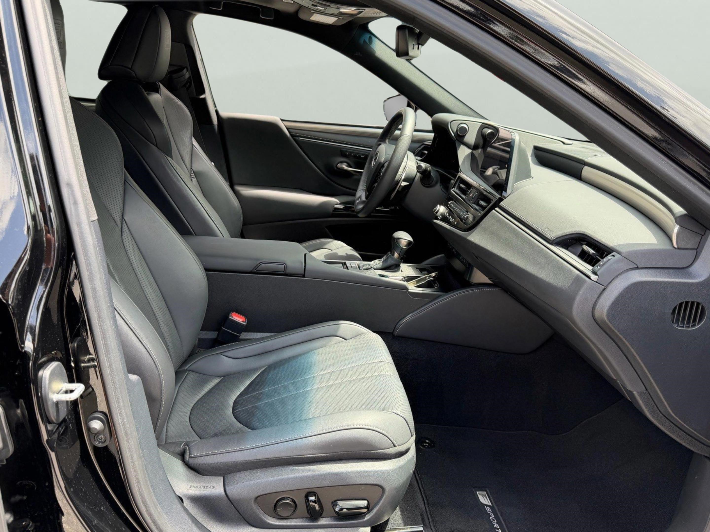 Used 2023 Lexus ES 350 F Sport w/ Accessory Package (Z2) FWD image 13