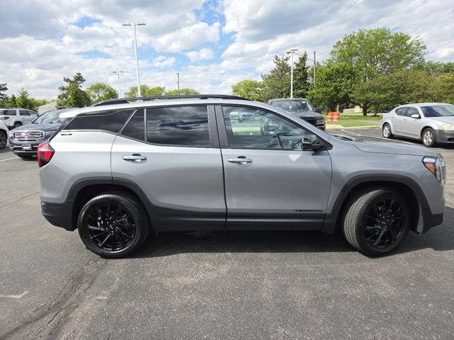 Used 2023 GMC Terrain SLE w/ Driver Convenience Package FWD image 20