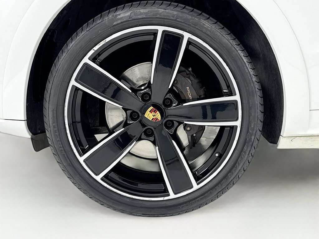 Certified 2023 Porsche Cayenne Platinum Edition AWD/4WD image 33