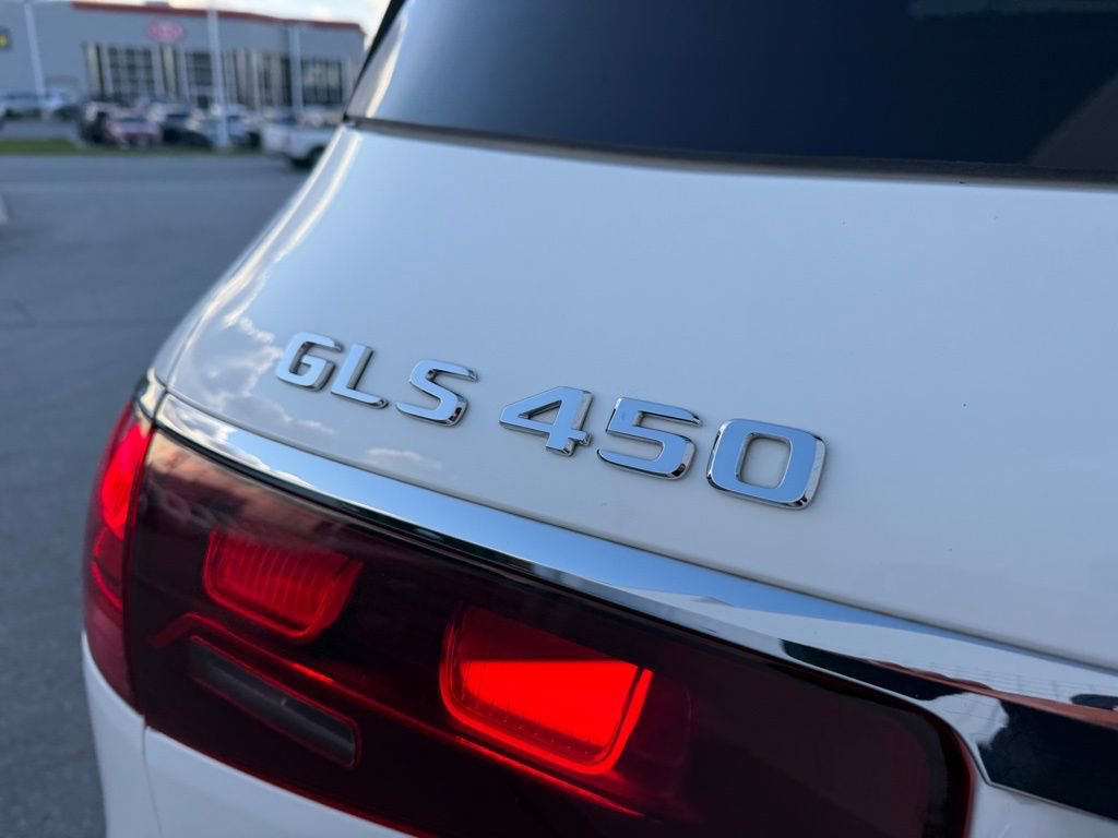 Used 2024 Mercedes-Benz GLS 450 4MATIC image 12