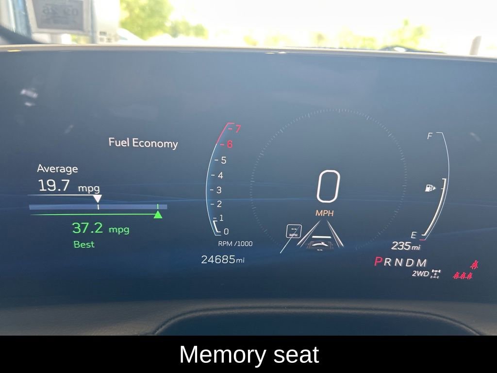 Used 2025 Cadillac XT4 Premium Luxury image 11