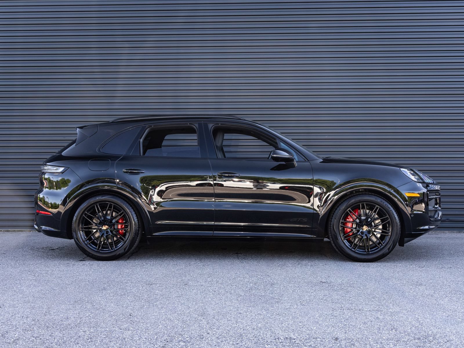 New 2026 Porsche Cayenne GTS AWD/4WD image 8