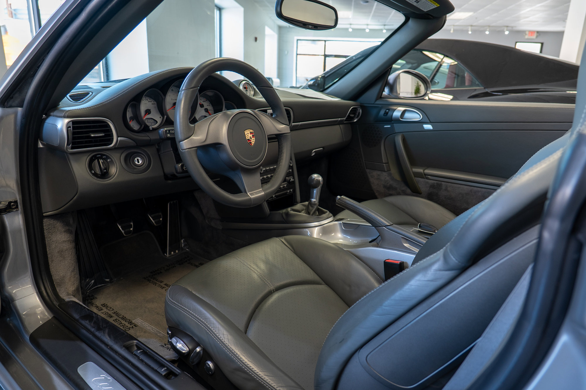 Used 2010 Porsche 911 Turbo image 7