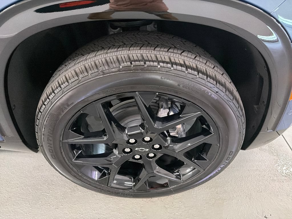 New 2026 Chevrolet Traverse RS w/ LPO, Floor Liner Package FWD image 4