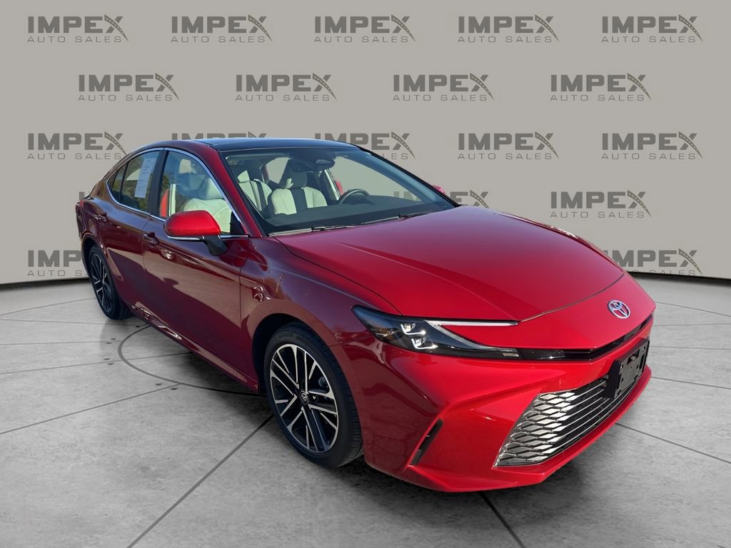 Used 2025 Toyota Camry XLE image 7