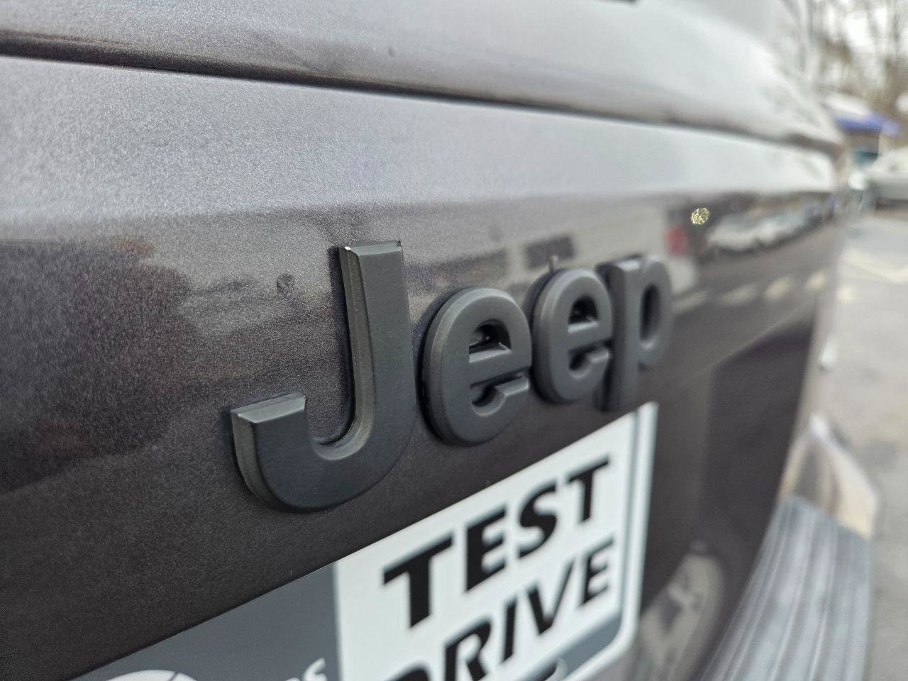 Used 2015 Jeep Patriot High Altitude image 8