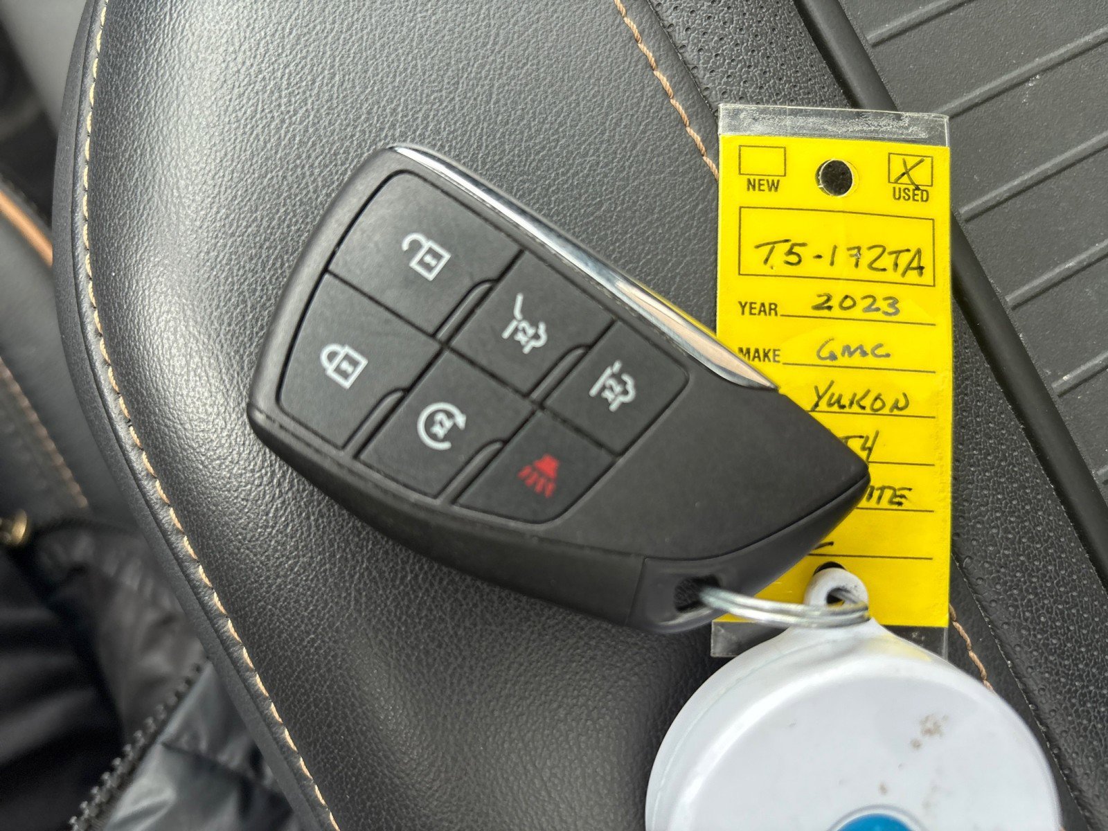 Used 2023 GMC Yukon AT4 w/ LPO, Floor Liner Package image 23