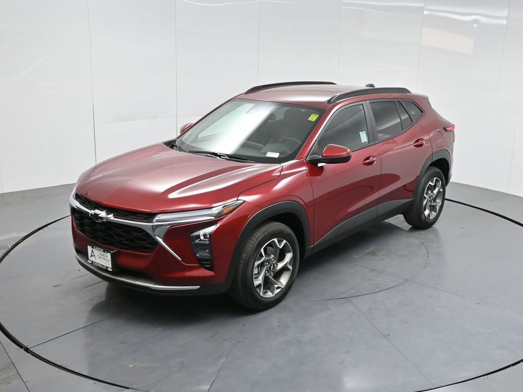 Used 2025 Chevrolet Trax LT w/ LT Convenience Package image 47