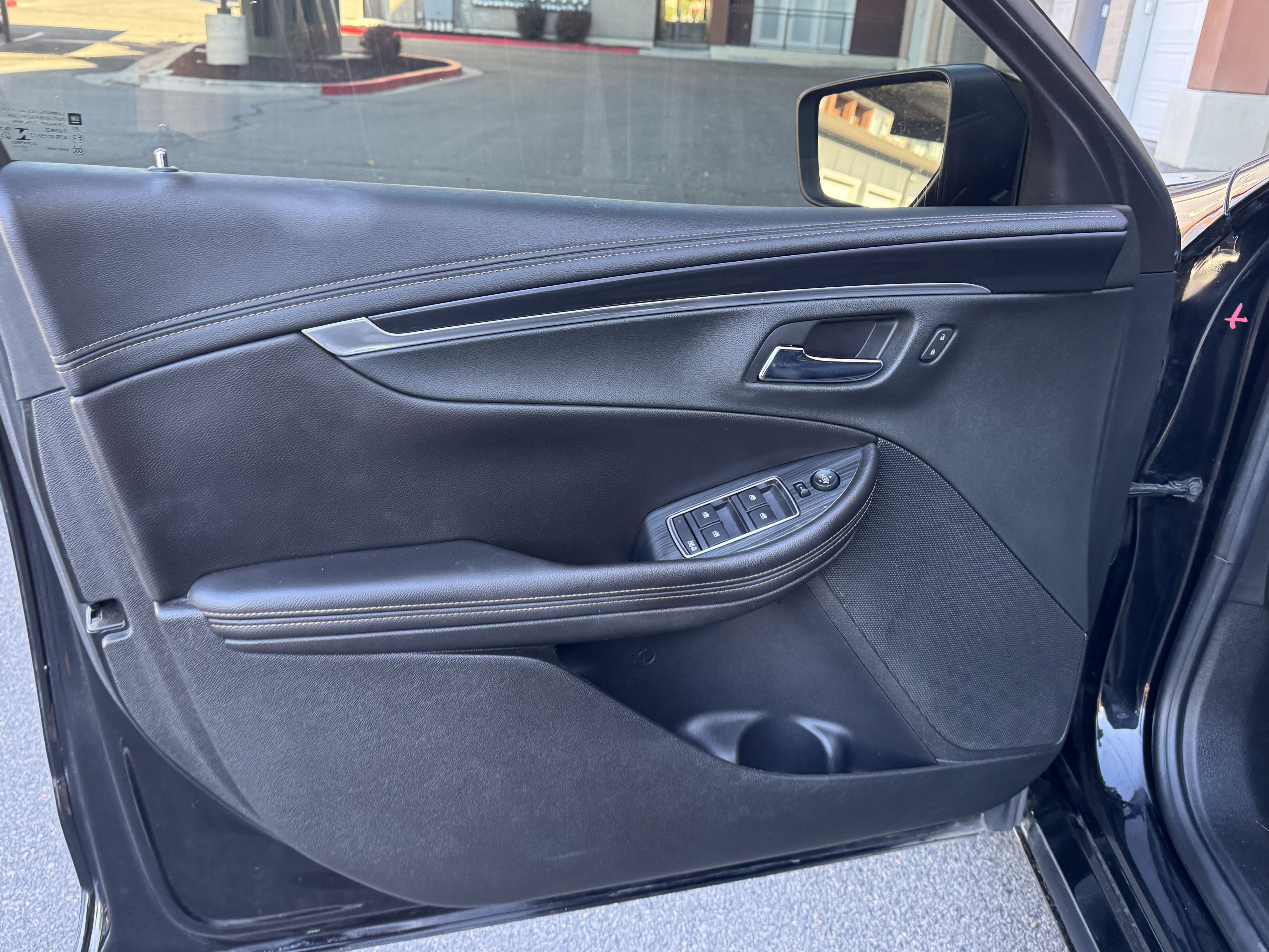 Used 2018 Chevrolet Impala LT image 14