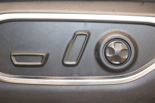 Used 2024 Jeep Wagoneer L Series II w/ Flexible Seating Group image 21