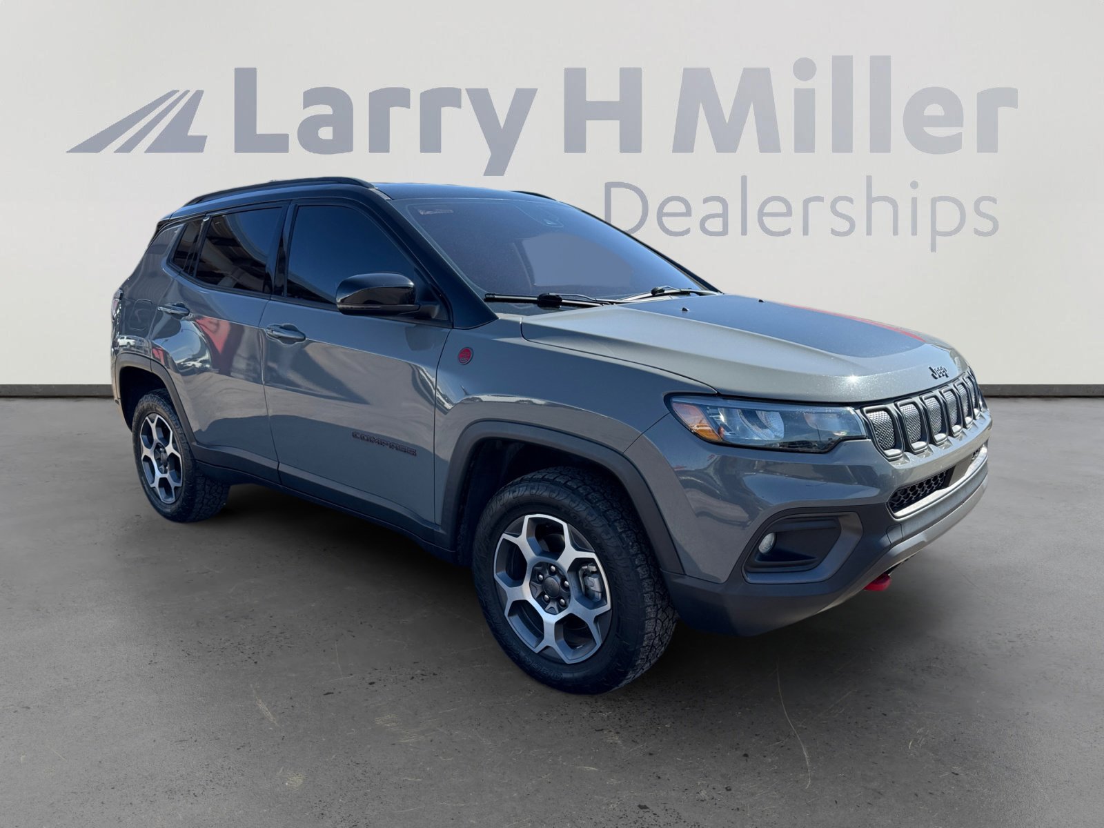 Used 2022 Jeep Compass Trailhawk w/ Trailhawk Convenience Group AWD/4WD image 7