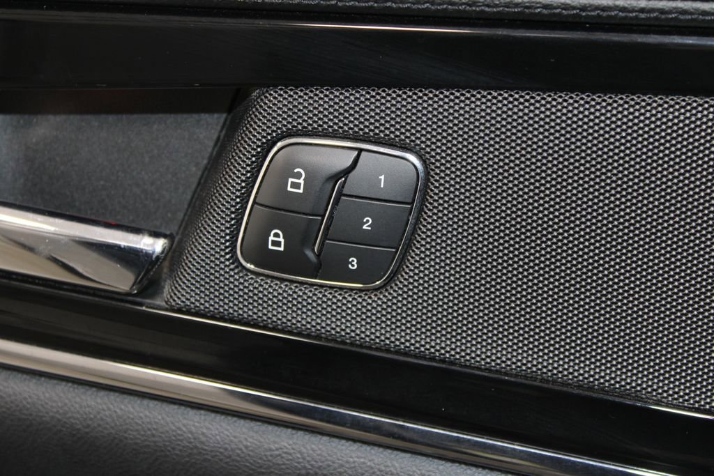 Used 2022 Lincoln Nautilus Reserve image 42