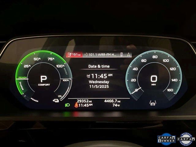 Used 2024 Audi Q8 e-tron Premium image 12