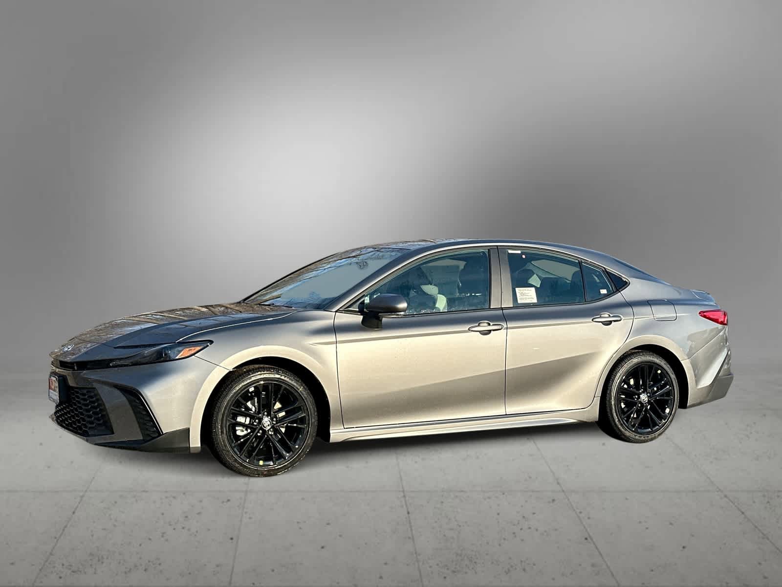 Used 2026 Toyota Camry SE w/ Convenience Package FWD image 1