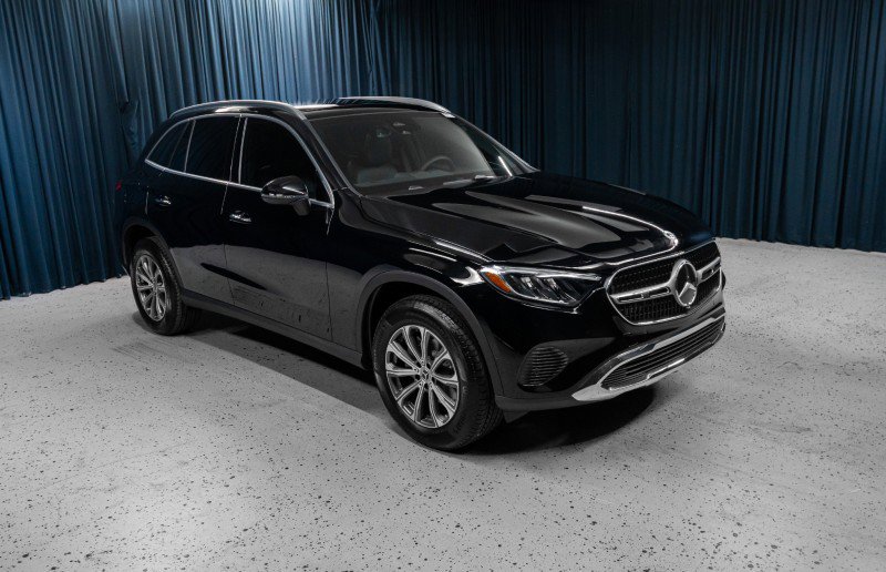 Certified 2026 Mercedes-Benz GLC 300 image 3