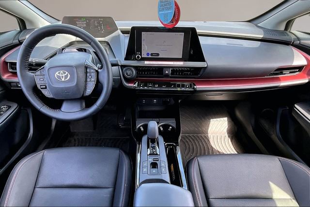 Used 2025 Toyota Prius Plug-In Hybrid image 7