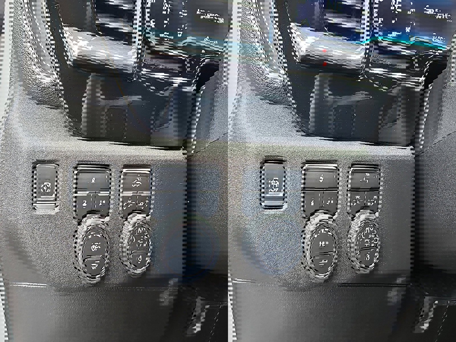 Used 2024 Chevrolet Silverado 2500 LT image 15