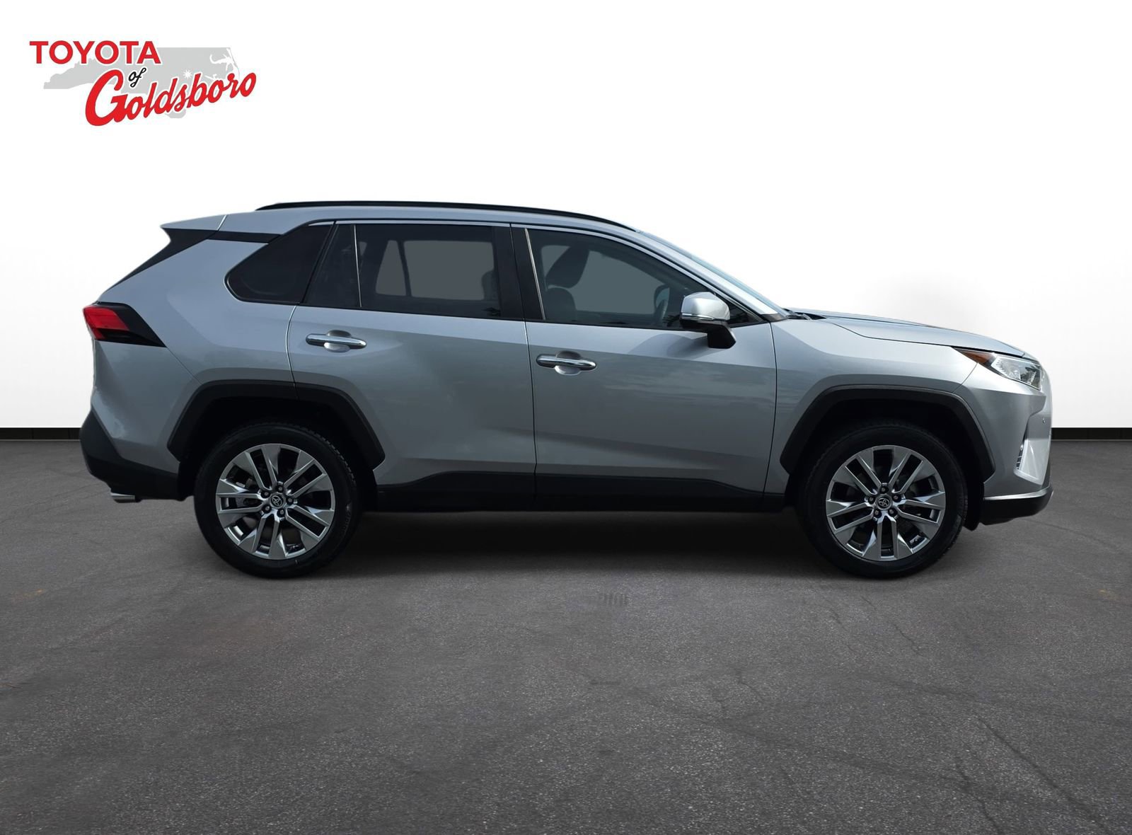 Used 2020 Toyota RAV4 Limited image 4