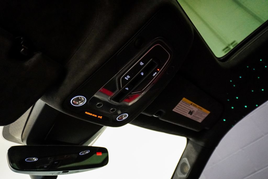 Used 2019 Lamborghini Urus AWD/4WD image 32