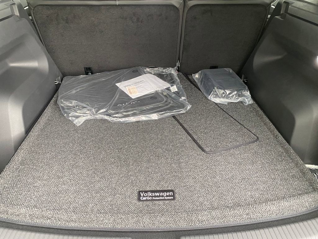 New 2026 Volkswagen Atlas Cross Sport SE AWD/4WD image 29