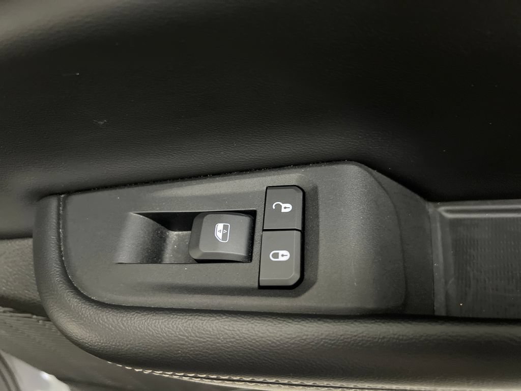 Used 2024 Jeep Grand Cherokee Altitude RWD image 26