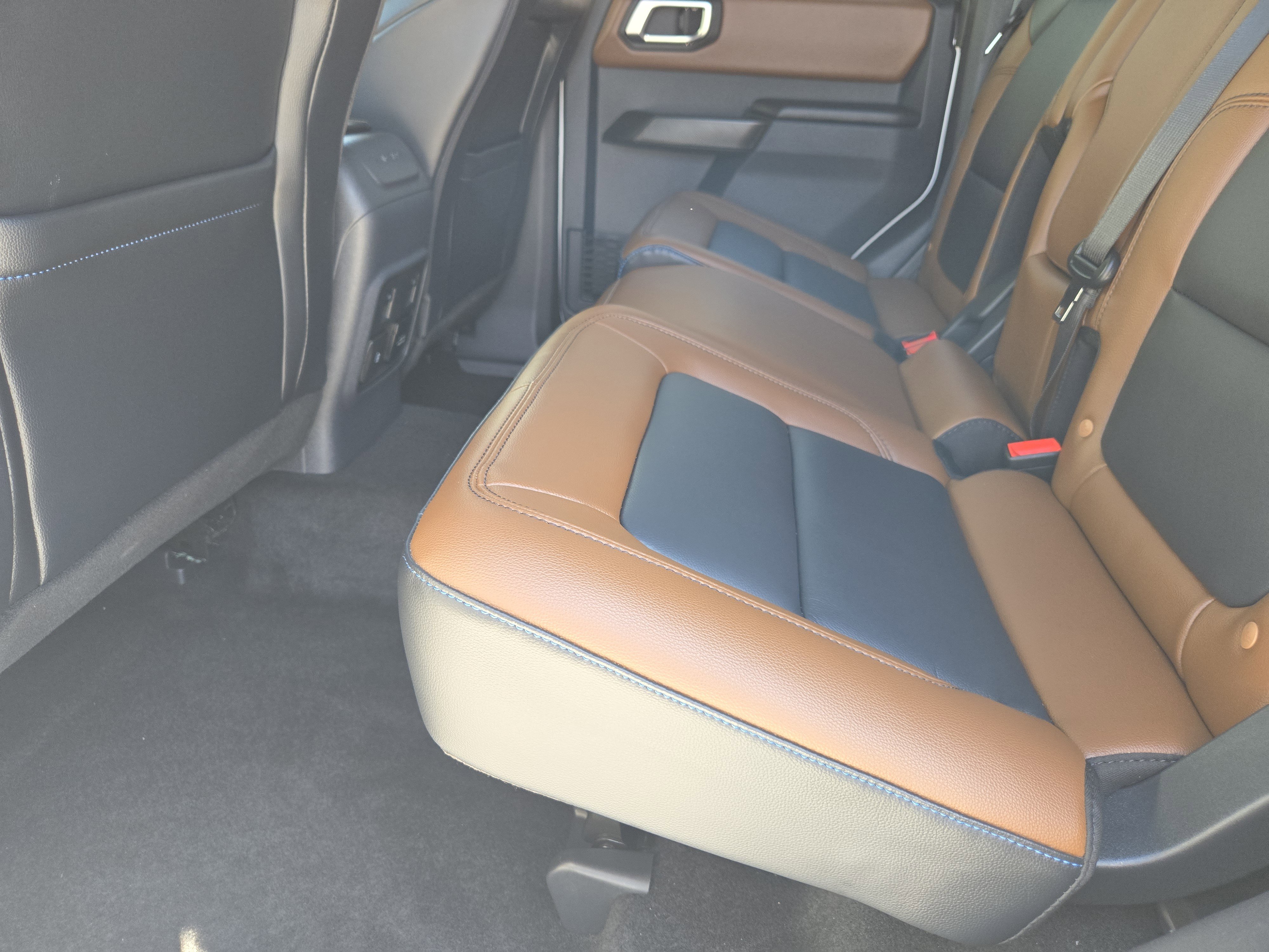 Used 2024 Ford Bronco Outer Banks image 32
